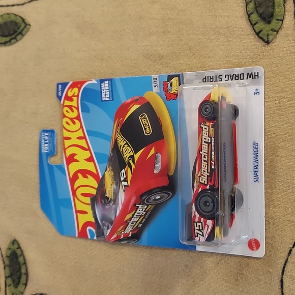 ❤️ Hot Wheels Supercharged - Picture 1 of 8